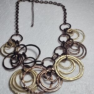 Chic Interlocking Gold and Brown Necklace